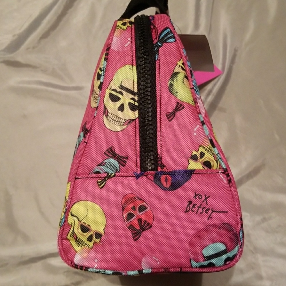 Betsey Johnson skull print lunch tote - Picture 2 of 4